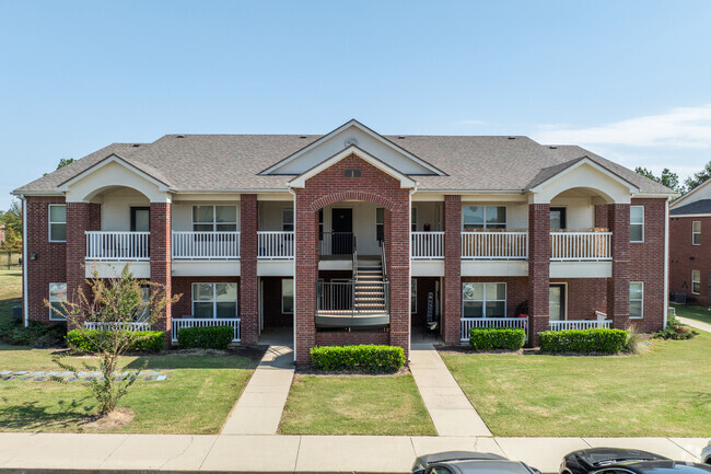 Building Photo - The Greens of Madison County Rental