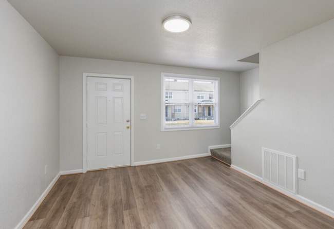 Photo - 869 36th St Unidad 73501