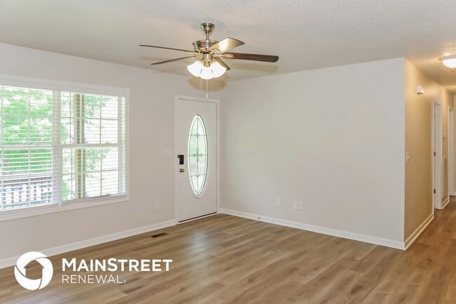 Photo - 417 Congress Dr