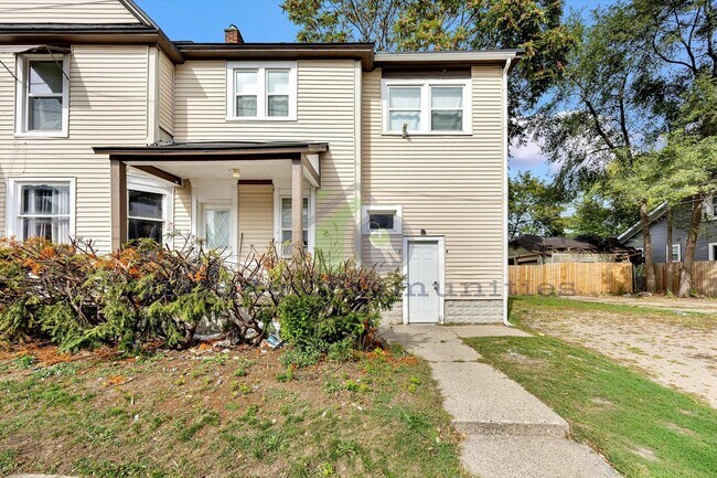 Photo - Charming 1 Bedroom with Natural Light & Ba...