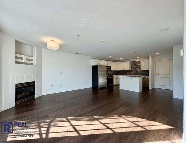 22582 SW Main St