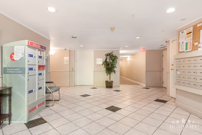 Photo - Spacious and well-maintained 2 bed, 2 bath condo available in the heart of East Newton! Unit 309