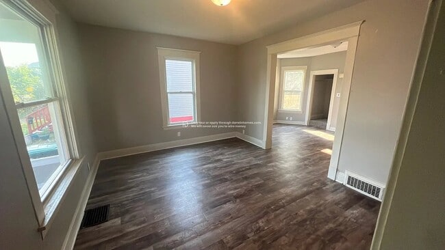 Photo - 2907 Bristol St