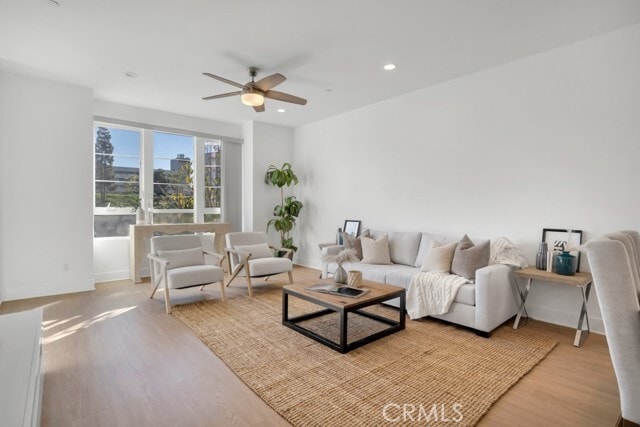 Building Photo - 10832 W Riverton Ct