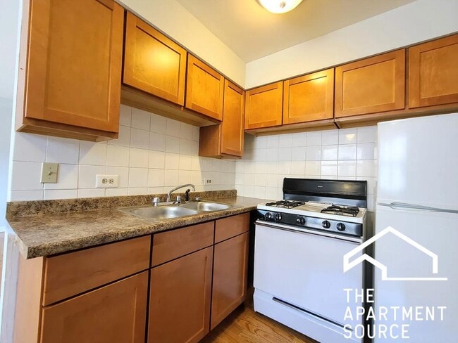 Photo - 510 W Briar Pl Unidad 102