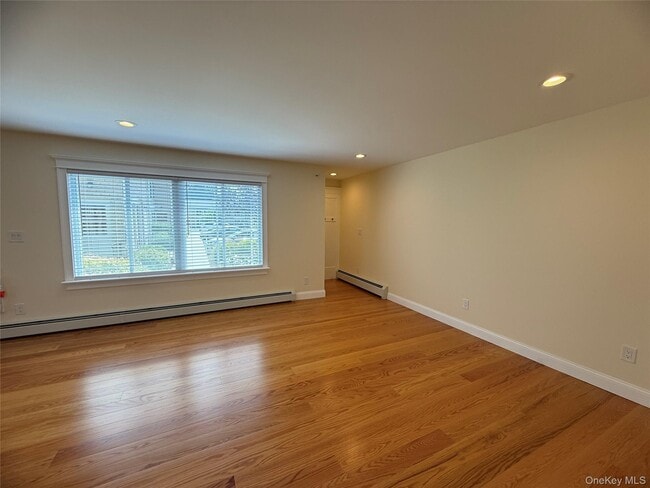 Photo - 250 Beechwood Ave Unit 12A