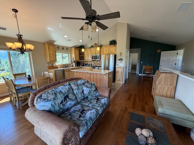 Photo - 799 Lookout Point Cir