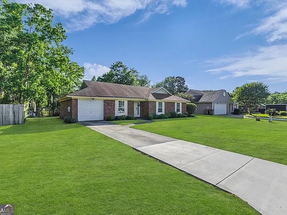 40 Whippoorwill Ln E