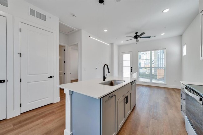 Photo - 1601 Mustang Dr Condo