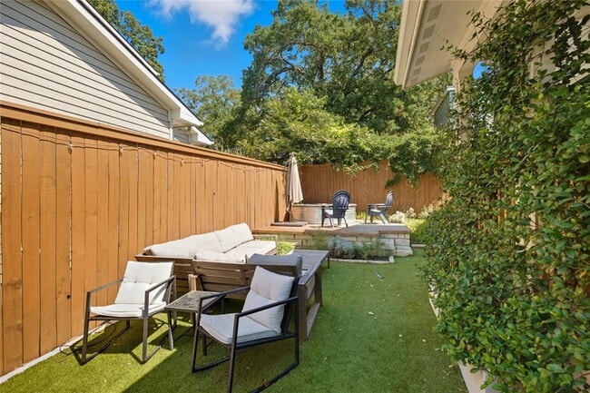 Photo - 2007 S L Davis Ave