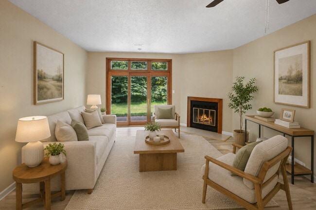 Building Photo - 13831 Amiot Dr Unit Apartment A
