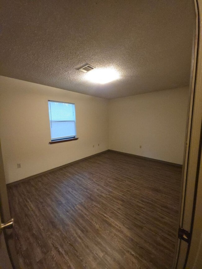 Photo - 300 N Hartford Ave Unit B