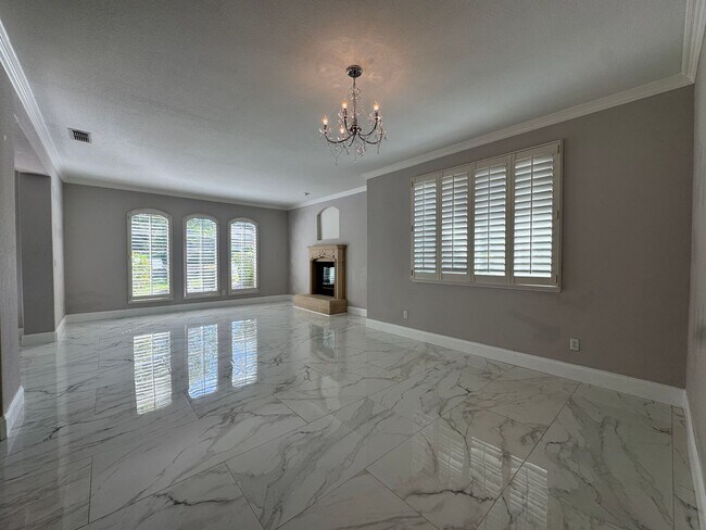 360 Allenwood Ct