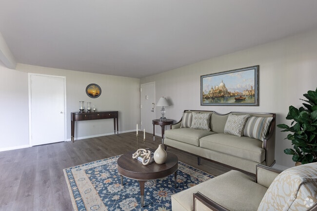 Building Photo - Waterside Village Rental