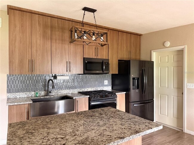 Photo - 201 Bradshaw Dr