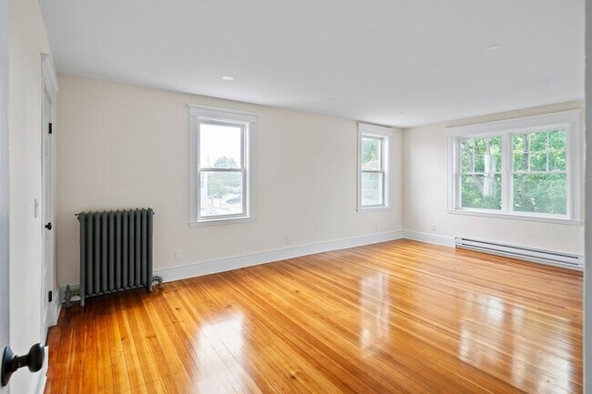 57 Yale St