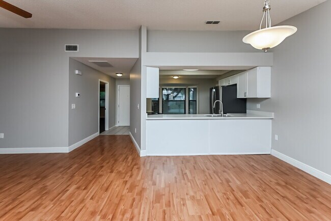 Photo - 9136 Lometa Ln
