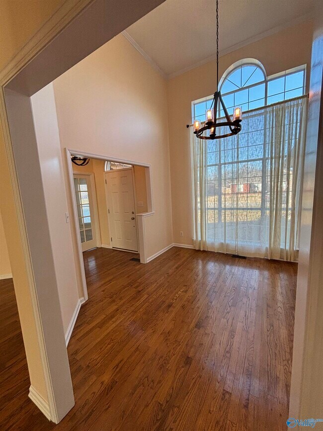 Photo - 140 Freedom Way