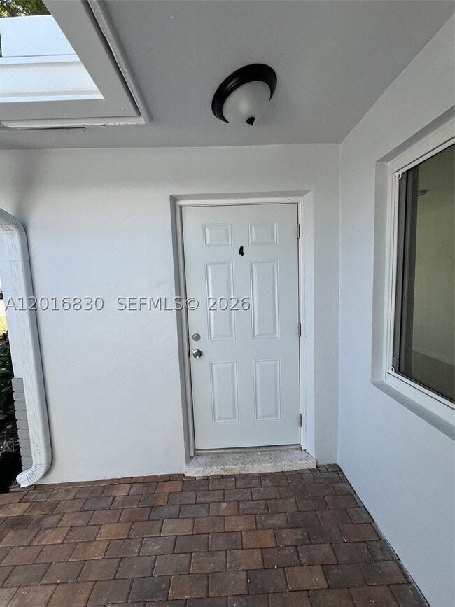 Photo - 1831 NE 56th St Unit 4