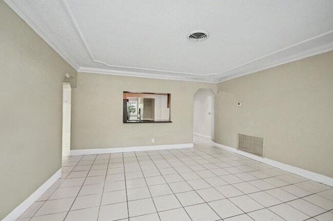 Photo - 71 18th Ave S