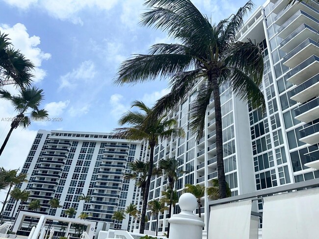 Photo - 10275 Collins Ave Unit 1428