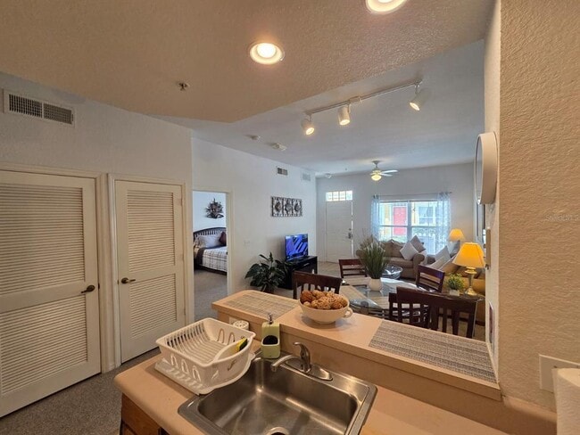 Photo - 4600 Yellowgold Rd W Unit 106