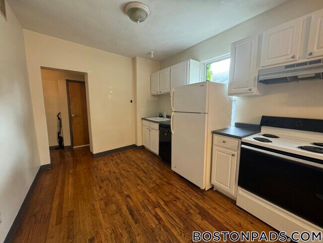 Photo - 840 Huntington Ave Unidad 2