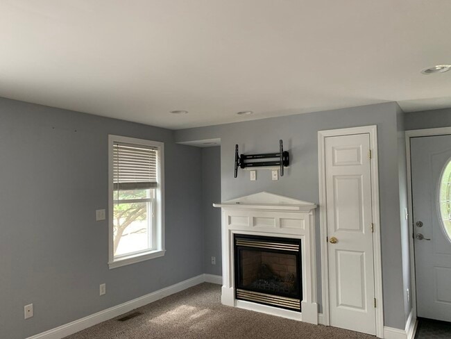 Photo - 878 State Rd Apartment Unit 1