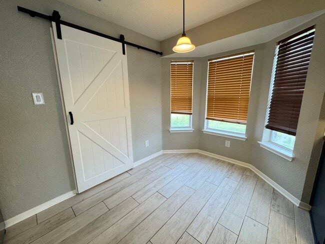 Photo - 2801 Southwood Dr