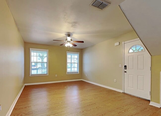 Photo - 7604 Glades Ct