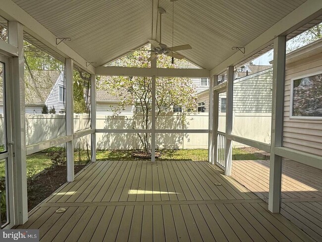 Photo - 28492 Woods Dr