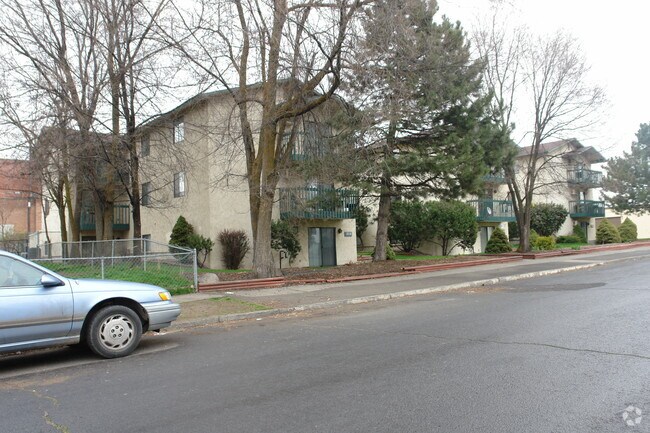 Photo - Welcome to Briarwood Apartments!