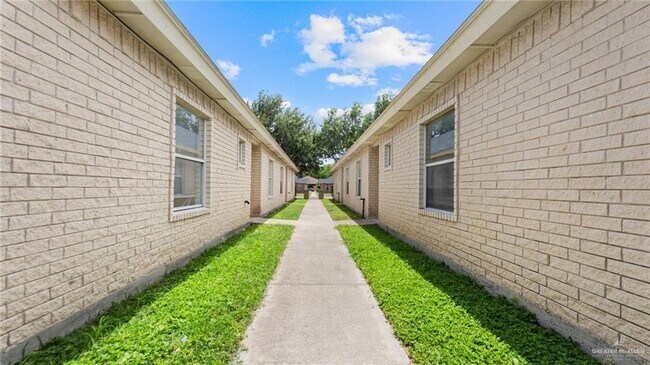 2013 Agua Fina Ave Unidad D