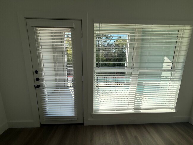 Pin Oaks Apartments