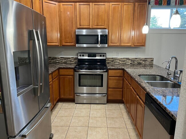 Photo - 20 SE 129th Ave