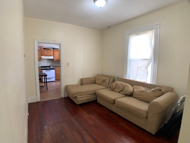 Photo - 569 Main St Unit 1