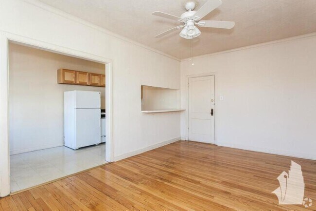Building Photo - 1 bedroom in Chicago IL 60657 Unit 102 Rental