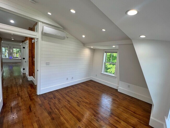 Photo - 30 Copeland St Unit 3