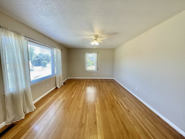 Photo - 4 Bed, 2 Bath Nest In Cottonade Close To Base Apartamento