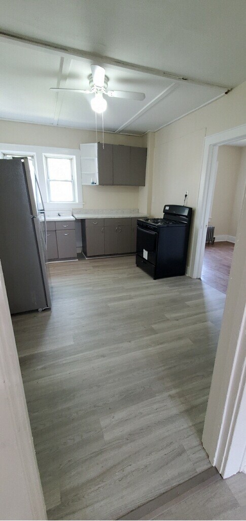 Photo - 118 Squires Ave House Unit 2R
