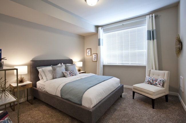 Photo - 575 Columbia