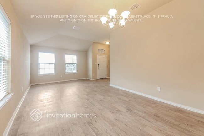 6616 Chalk River Dr