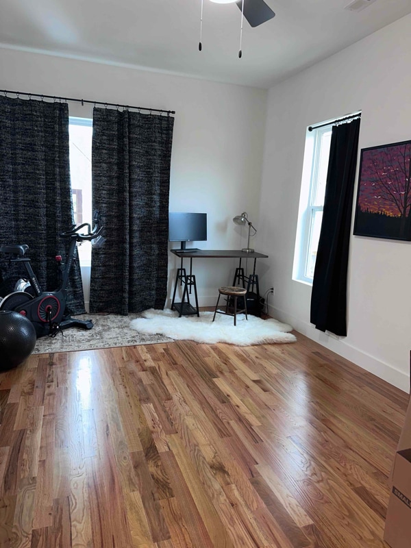 Photo - 979 Montague Pl