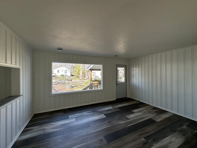 Photo - FREE JULY RENT!! Freshly Updated 2 Bedroom...