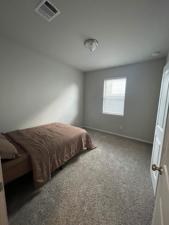 Photo - 1807 Oakdale Mist Dr