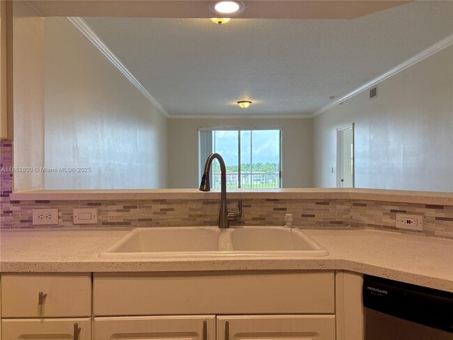 Photo - 10730 NW 66th St Unit 410