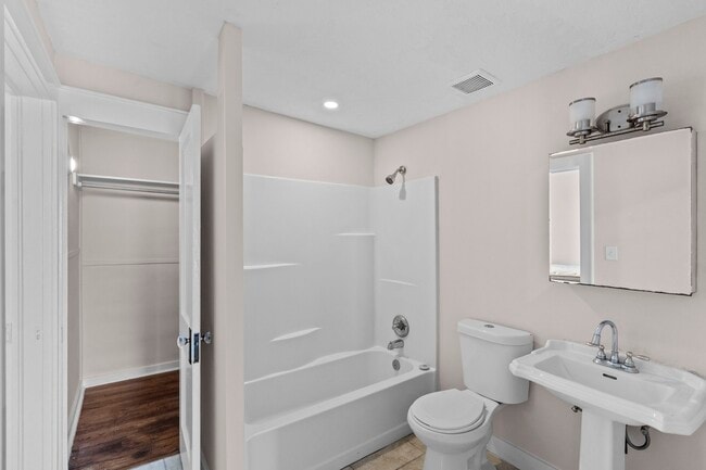 Photo - 4911 Avenue P 1/2