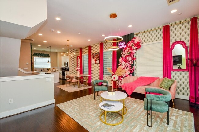 Photo - 3804 Leeland St