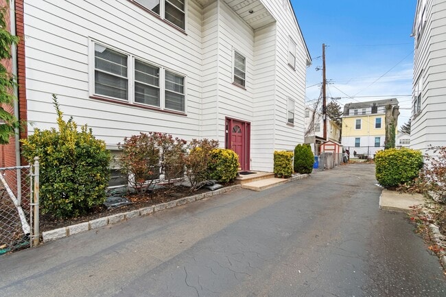 Entrada al apartamento - 208 N Park St Unidad 2