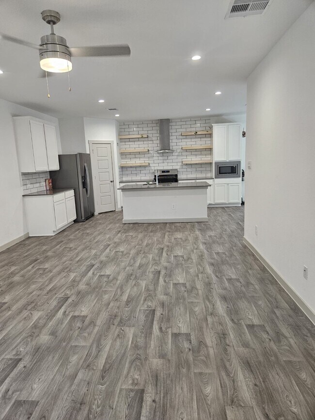 Photo - 12816 Heddington Grv Ln